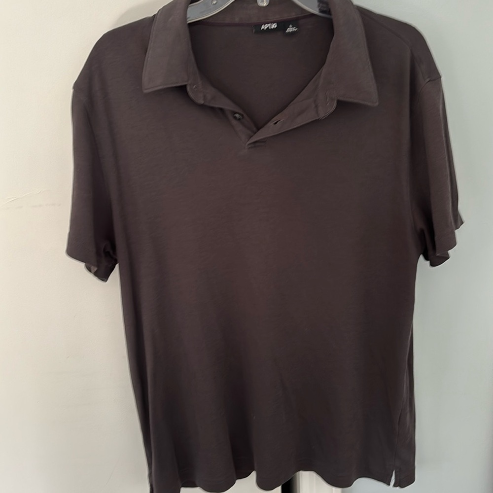 APT. 9 Polo size Large